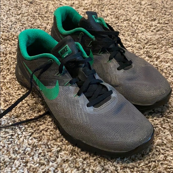 nike metcon invictus